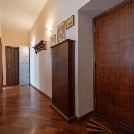 Apartament Cecella *